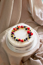 Load image into Gallery viewer, 8'' Fully Iced Lemon Poppyseed Cake with Homemade Lemon Curd (Vegan)