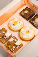 Load image into Gallery viewer, Vegan Easter Selection Box
