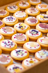 Box of 24 Vegan Mini Floral Empires